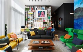 citizenM Los Angeles Downtown